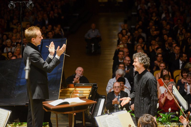 Vasilij Petrenko, Paul Lewis a Royal Liverpool Philharmonic, foto Pražské jaro/Ivan Malý