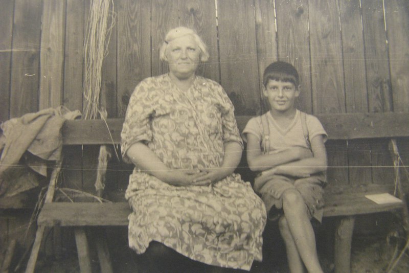 Gideon Klein se svou babičkou v roce 1927