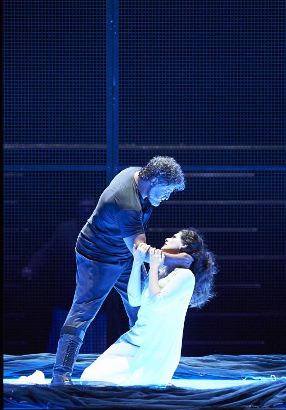 José Cura a Anja Harteros, foto Wiener Staatsoper - Michael Pöhn 