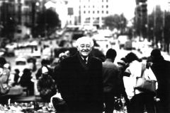 Karel Husa na Václavském náměstí v Praze, 1990