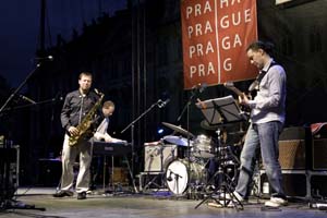 Chris Potter, Adam Rogers, foto Petr Vidomus