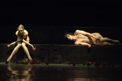 D. M. J. (Adéla Pollertová, Alexandre Katsapov), foto Roman Sejkot