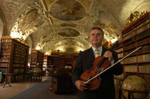 Jan Pěruška - jeho světem jsou viola a rodina, foto Vladimír Brada