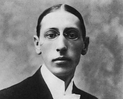 Je těžké říci o Stravinském ještě něco nového. Zdá se, že všechno podstatné už bylo vysloveno. - (Nikolaj Nabokov)