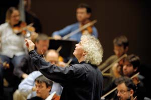 Sir Simon Rattle - berlínští filharmonikové jsou jako těžké víno, foto © Monika Rittershaus