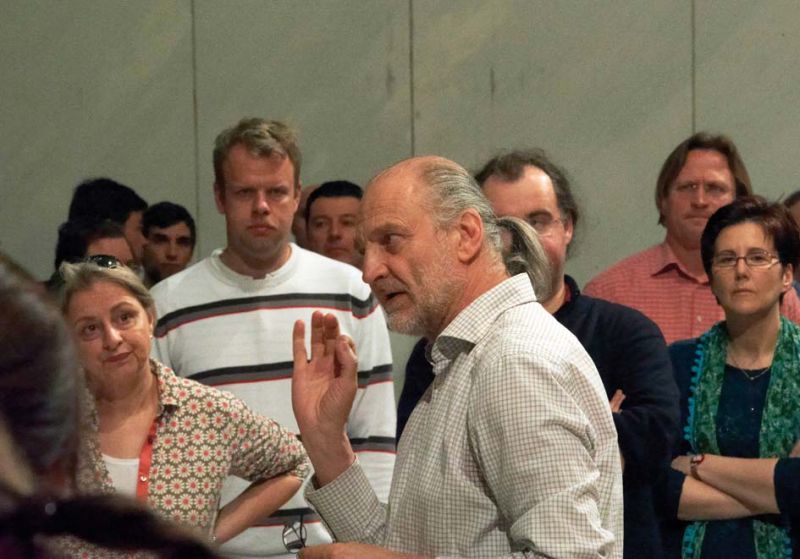 Jevištní konfrontace mezi minulou a současnou epochou, foto Michael Pöhn (Wiener Staatsoper)