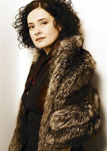 Simona Šaturová