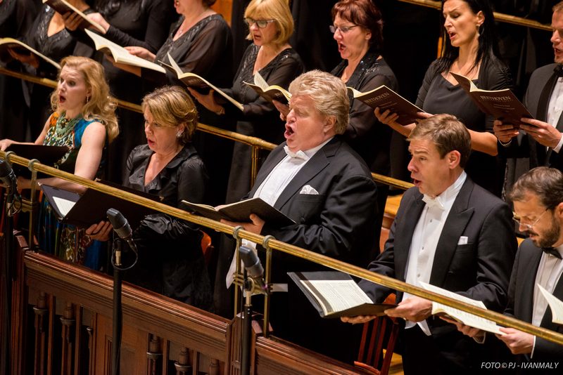 Sally Matthews, Bernarda Fink, Christian Elsner, Hanno Müller-Brachmann, Pražský filharmonický sbor (15.11.2014), foto Pražské jaro/Ivan Malý