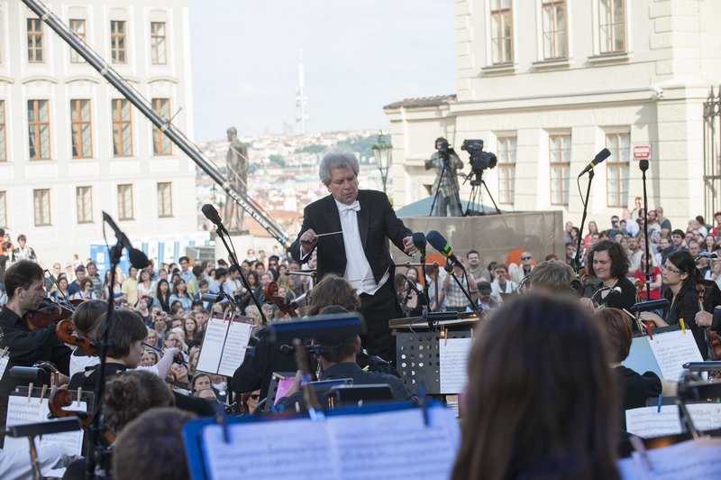 Žáci ZUŠek na loňském Open air koncertě ČF, foto ČF