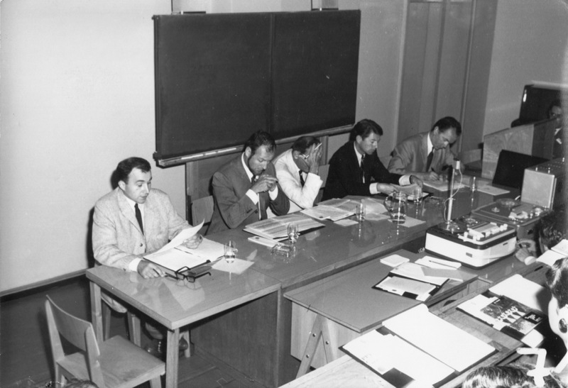 Round-table na konferenci Mezinárodní muzikologické společnosti v Lublani 1967. Zleva: T. Volek, Pierluigi Petrobelli, Karl Geiringer, Daniel Heartz, Gerhard Croll, foto archiv TV