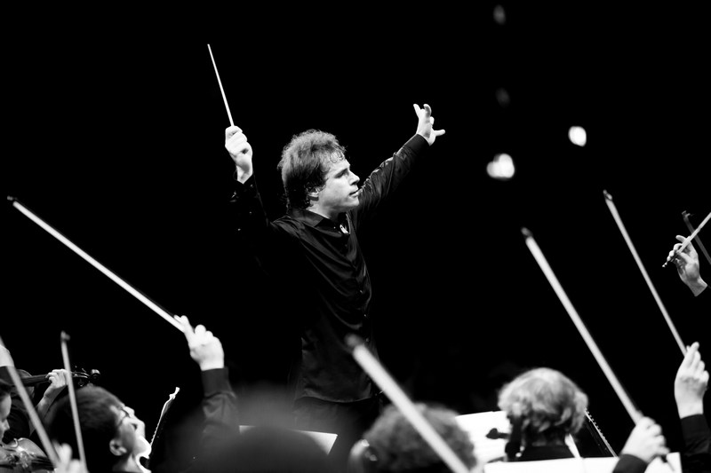 Jakub Hrůša, foto Andreas Herzau