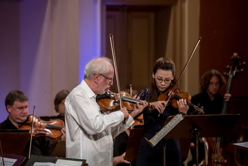 Gidon Kremer a Clara-Jumi Kang, foto Martin Divíšek