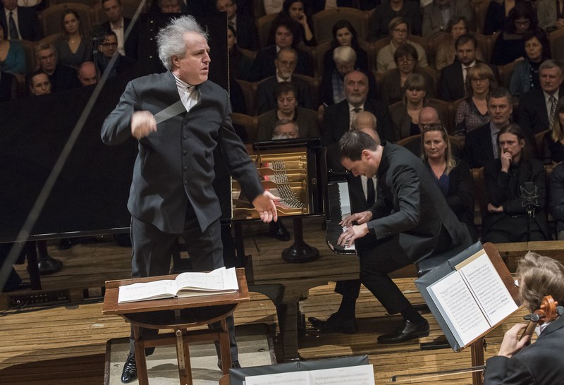 Manfred Honeck a Francesco Piemontesi, foto Petra Hajská