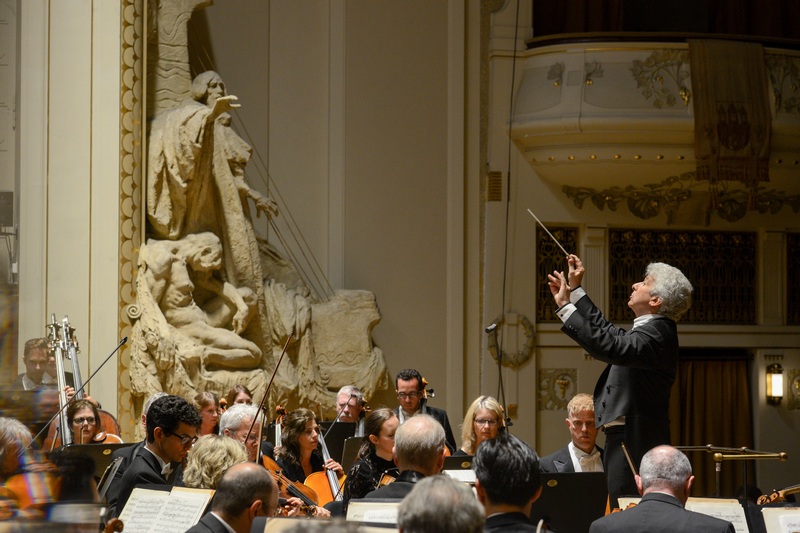 Peter Oundjian a Torontský symfonický orchestr, foto Ivan Malý