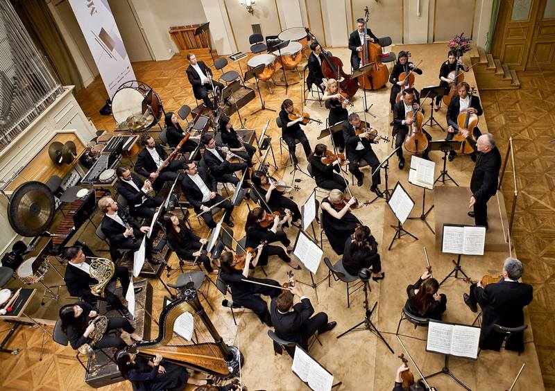 Heinz Holliger a Tchongjongský festivalový orchestr, foto Moravský podzim