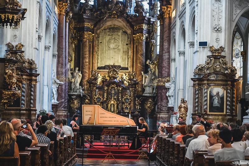 Edita Keglerová, Monika Knoblochová, foto Bach for All