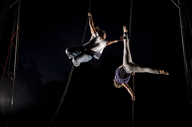 Vzdušná akrobacie Cirkusu LeGrando, foto Cirkus LeGrando