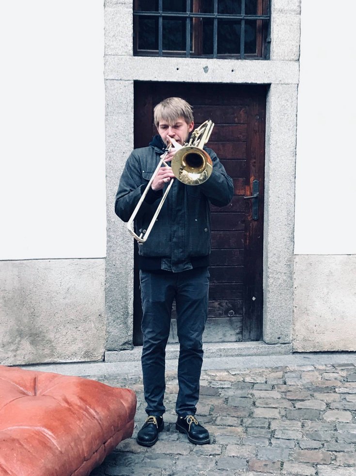 Štěpán Janoušek na nádvoří Novoměstské radnice, foto Nikola Štefková