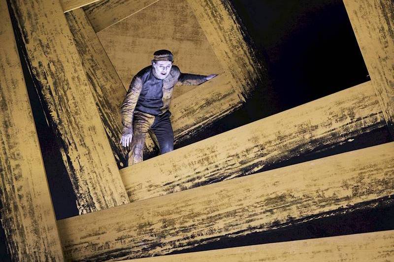 Vojcek, foto Monika Rittershaus / Opernhaus Zürich