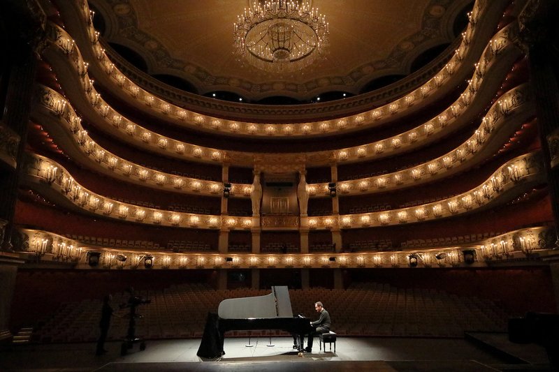 Igor Levit v sále Bavorské opery, foto Wilfried Hösl
