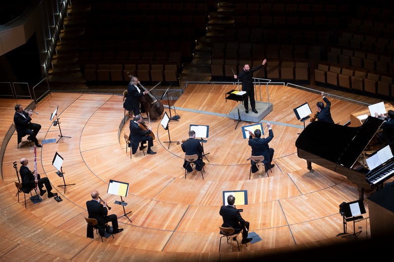 Kirill Petrenko a Berliner Philharmoniker, foto Monika Rittershaus / BP