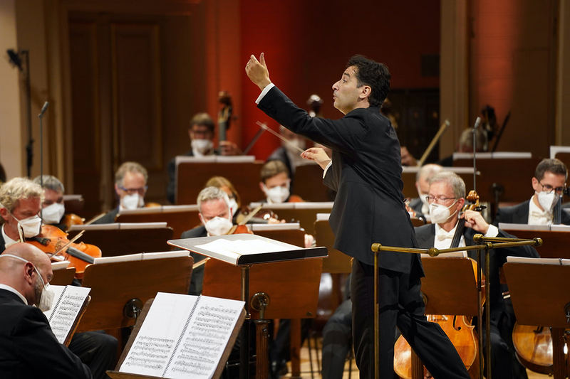 Andrés Orozco-Estrada, foto Dvořákova Praha