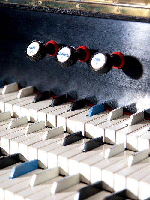 Detail klaviatury harmonia