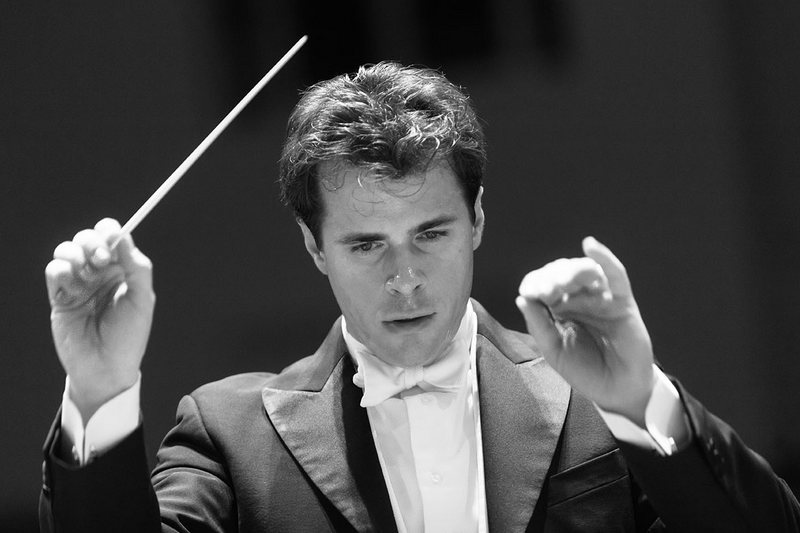Jakub Hrůša, foto Andreas Herzau