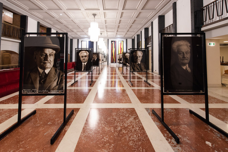 Výstava Leoš Janáček – portrétní fotografie ve foyer opery v Římě, foto Fabrizio Sansoni