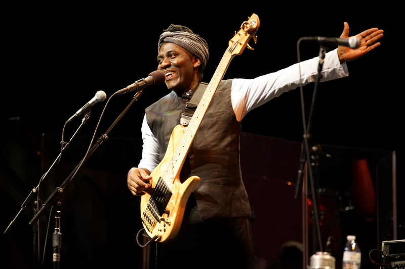 Richard Bona, foto Adam Hart