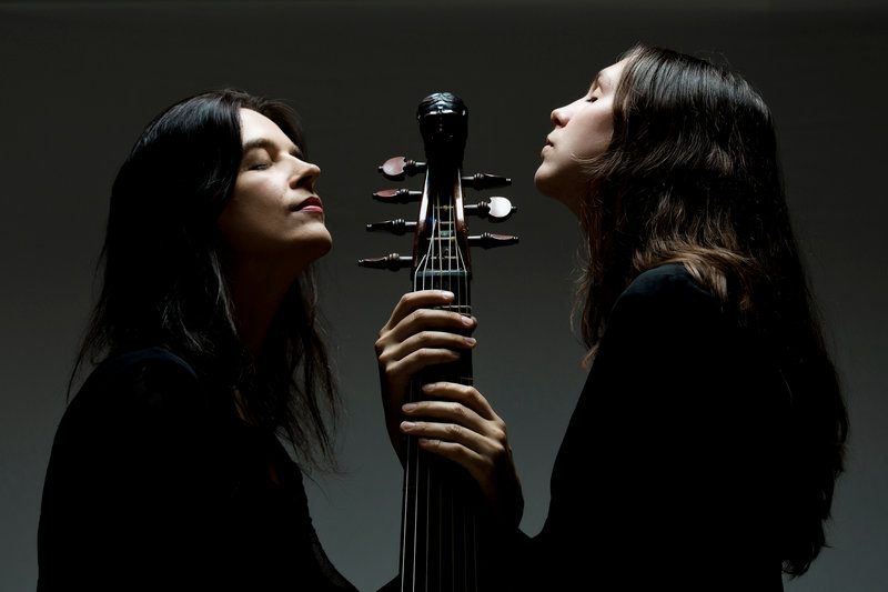 Hille a Marthe Perl, foto Marco Borggreve