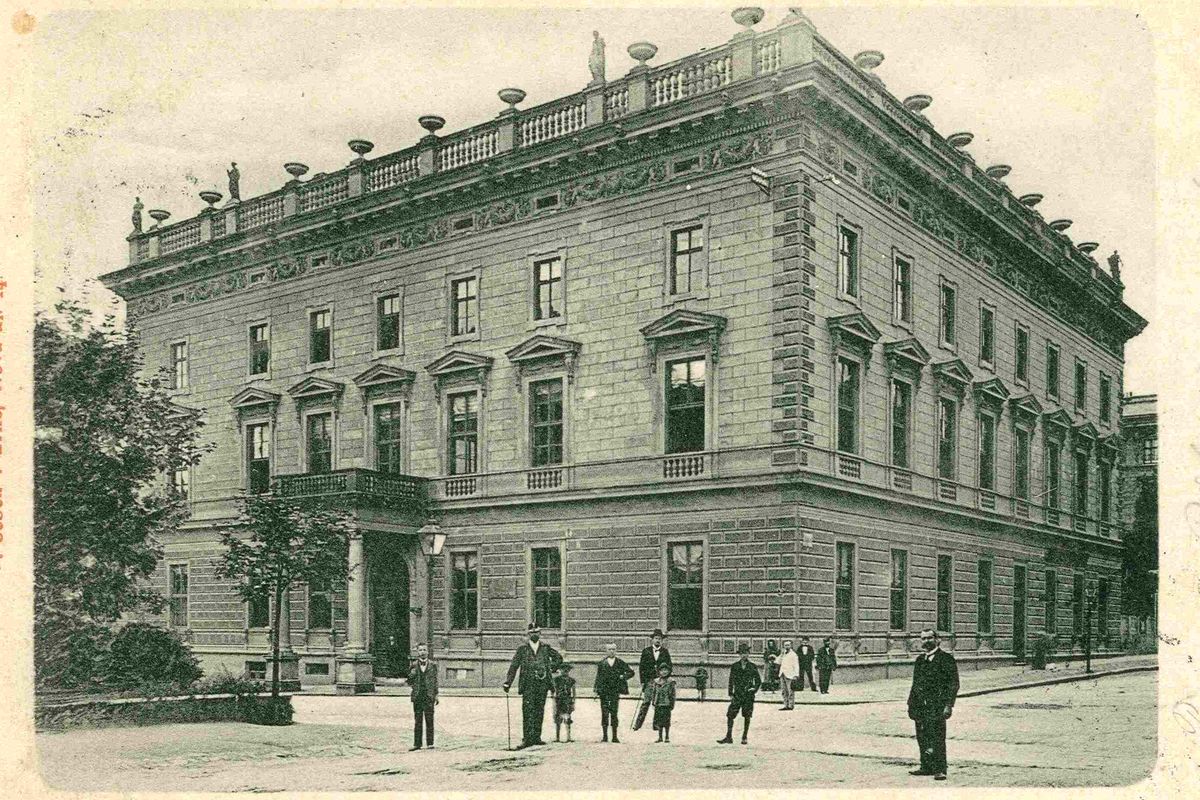 Pohlednice s Besedním domem, foto Archiv města Brna