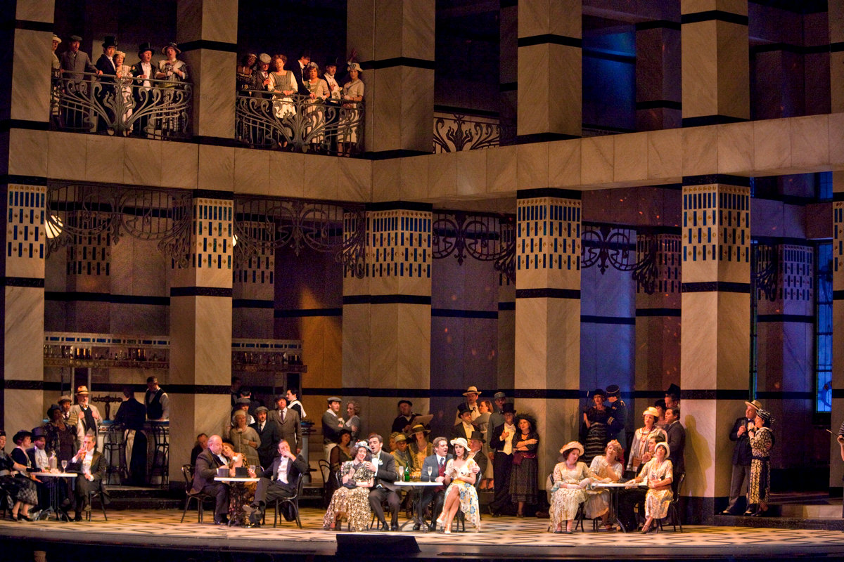 Puccini: Vlaštovka, foto MET