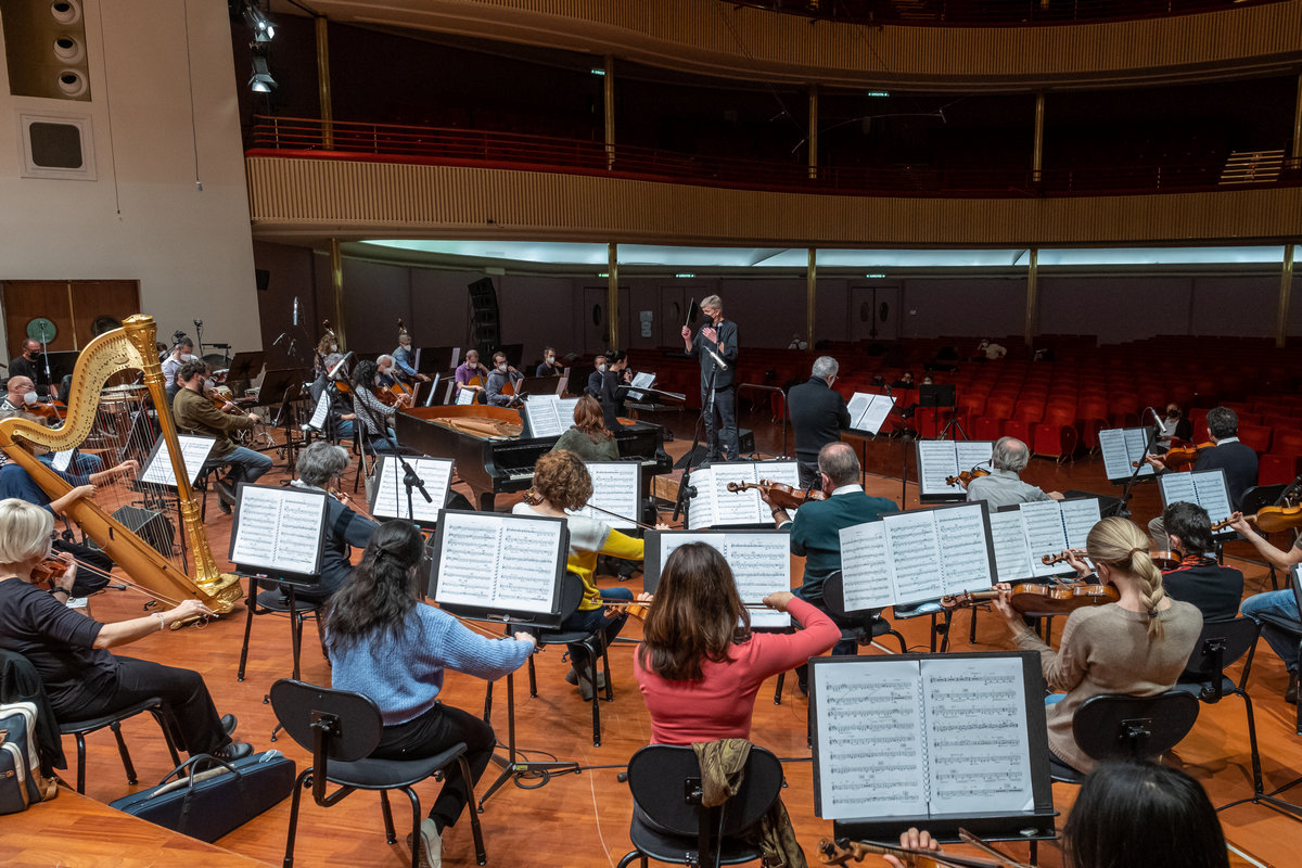 Conducting the Italian National Radio Symphony in Torino, Italy., foto Ferdinando Caretto